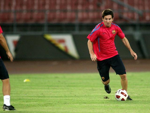 「聚焦梅西转会」梅西4次“造访”中国，08年获得奥运金牌