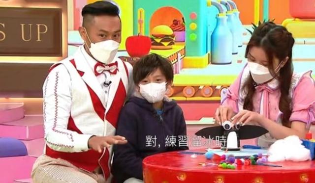 重返公司！TVB童颜主播携儿子上节目，婚后移民澳洲今再回流香港