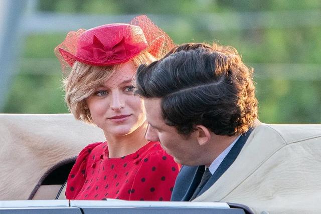 20年评分最高十部英美剧，《黄石》第5，《后翼弃兵》仅排第8