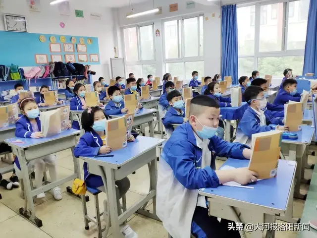 LYIS精神——洛阳国际学校致敬最美管理者