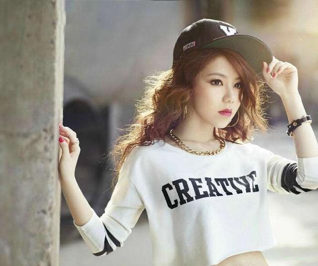 富婆邓紫棋：16岁出道25岁登福布斯，不到30岁豪宅好几套