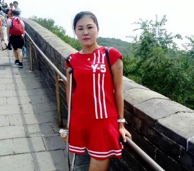 河南电焊工女孩罗雨：只有一条腿，被300多个男生表白，现怎样？
