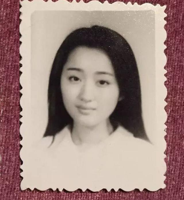 “玉女皇后”杨钰莹的迷乱情史，深陷红楼丑闻，一次恋爱影响一生