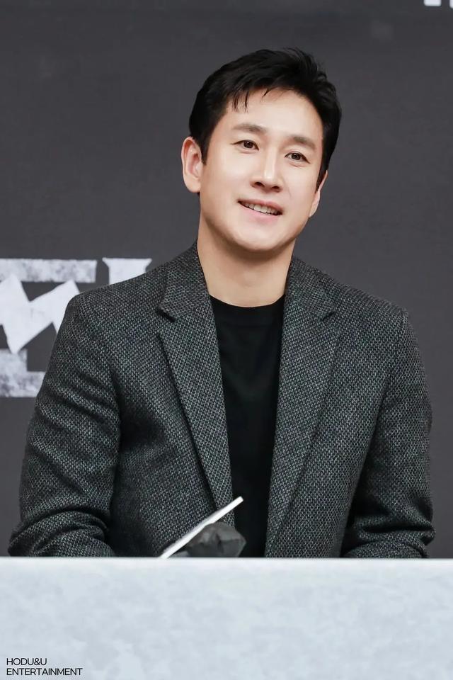 《不是任何人女儿的海媛》孤旅女生的欢愉与泪，心灵的成长与蜕变