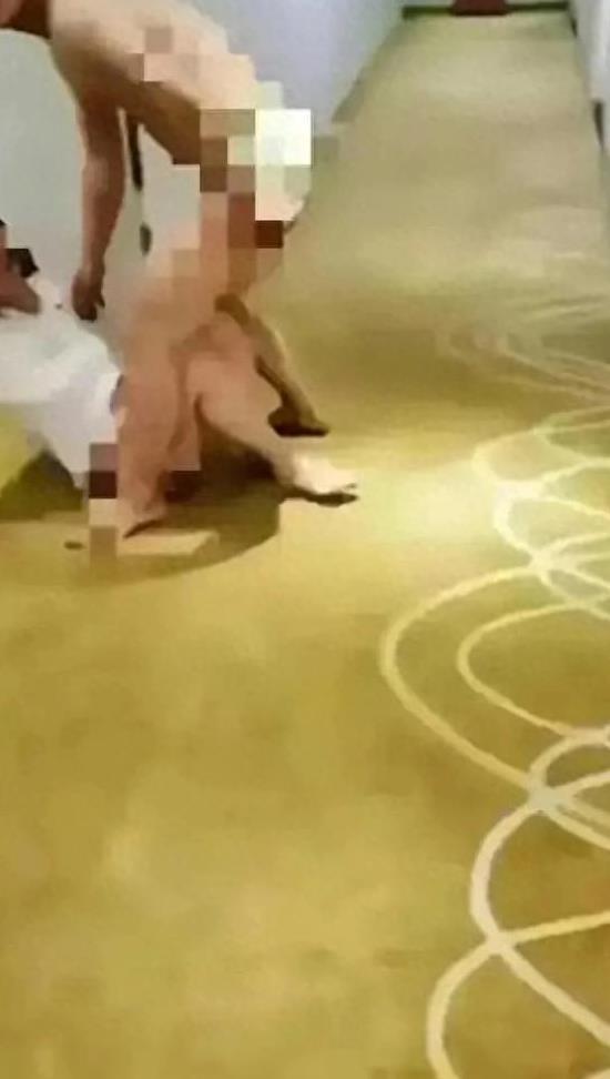好尴尬啊！宾馆楼道里的淫秽录像：对现代人道德的一种挑战！
