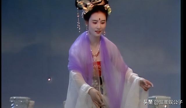 看了张纪中版“菩提祖师”的披头散发，才懂这版西游记扑街的原因