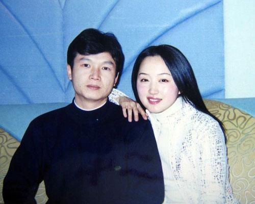 “玉女皇后”杨钰莹的迷乱情史，深陷红楼丑闻，一次恋爱影响一生