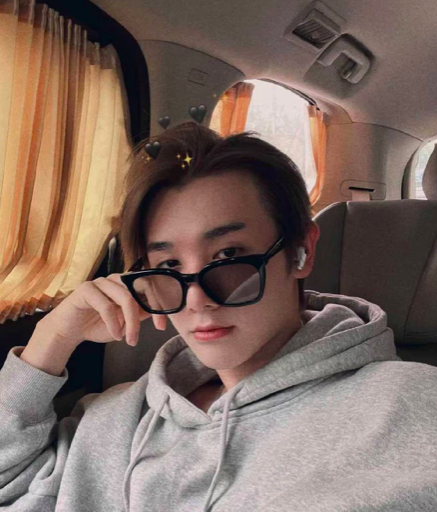 又一选秀男星疑人设崩塌,被扒是富二代身价不菲,却多次哭穷卖惨