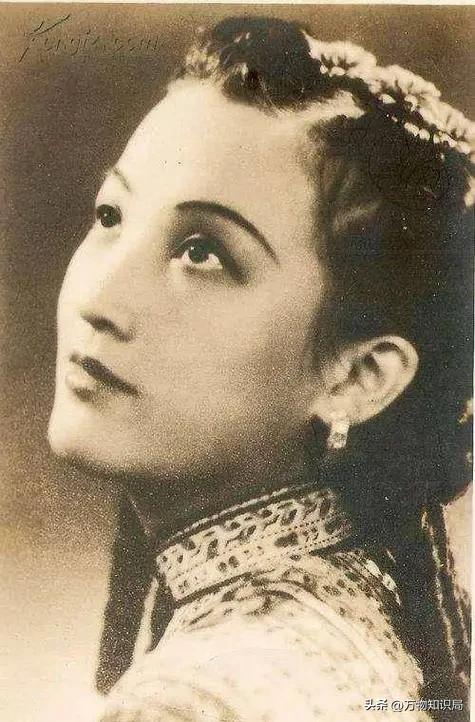 “金嗓子”周璇真的美吗？三岁容貌出众被拐，八岁差点被卖进青楼