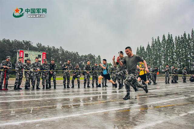 热！血！沸！腾！现场解说带你走进这场兵哥运动会