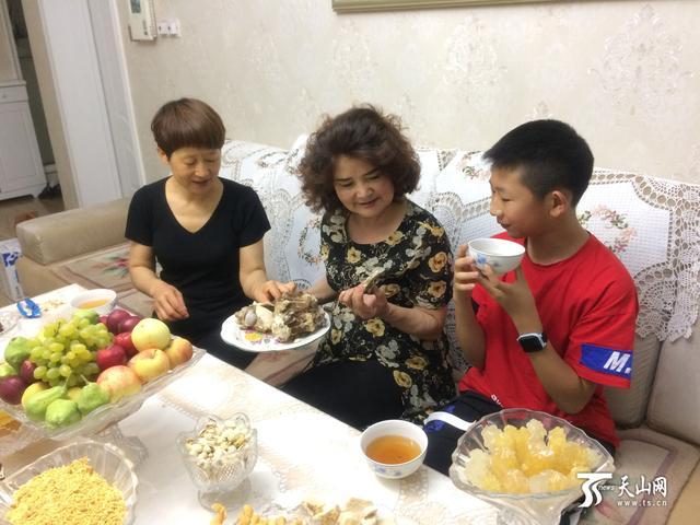 「众志成城 打赢疫情防控阻击战」阿米娜:独居隔离14天 收获太多关爱与感动