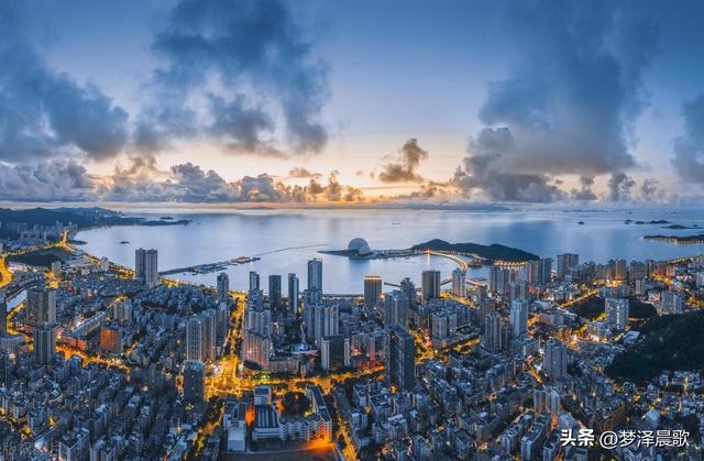 中国唯一建设在海岛上的歌剧院“珠海大剧院”