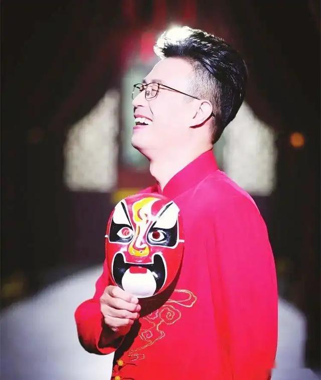 白燕升,结婚九个月妻子瘫痪不抛弃,45岁离开央视,50岁儿女双全