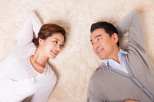 夫妻无论多么亲密无间，睡前也不要说这3句话，除非你想离婚