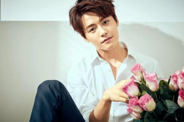 马天宇的凄惨童年：妈妈服药轻生，爸爸欠债离家，如今他想要隐退