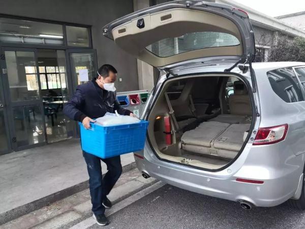 阳澄湖抗“疫”夫妻档，上阵父子兵