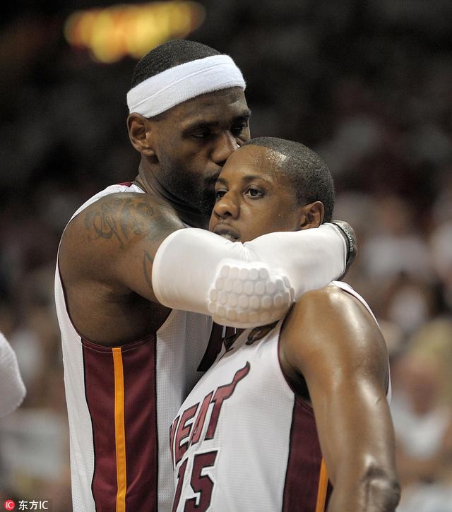 吻是最深情的告白 614亲吻情人节为你奉上体坛kiss合集