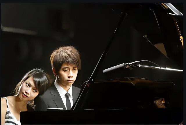 堪称诸神打架!夜曲一响,上台领奖。