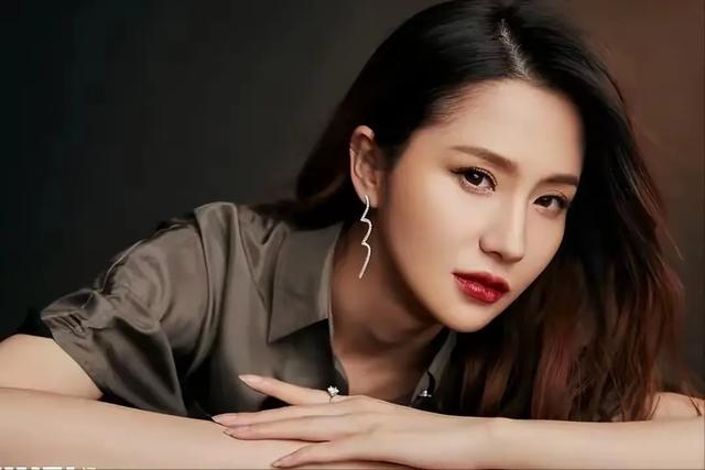 经典国产大尺度片《3D玉蒲团》，曾轰动一时。 你看过吗？