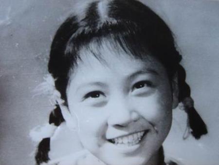 老照片:29位大明星的少女时代 个个像花骨朵般美丽 刘晓庆斗志昂扬