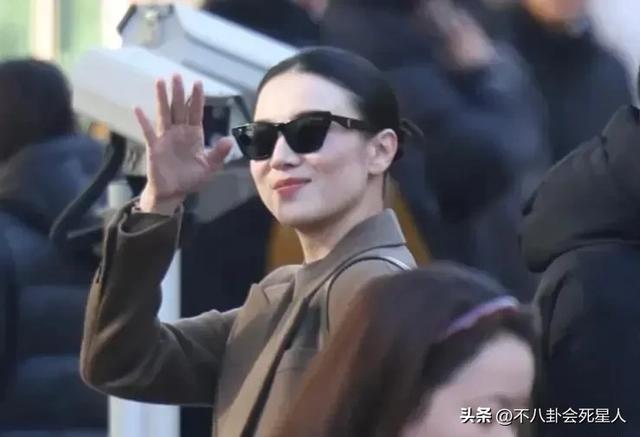 央视春晚彩排又来了!近20位当红明星现身,谁“凑数”一目了然