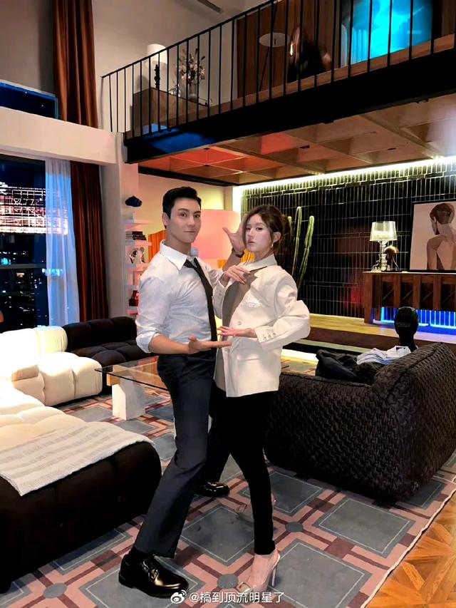 《许我耀眼》吻戏炸裂，陈伟霆赵露思“苏欲”全开，网友：顶不住