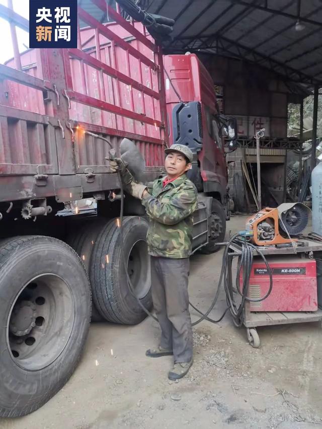 大叔自学霹雳舞5年，舞技惊艳众多网友