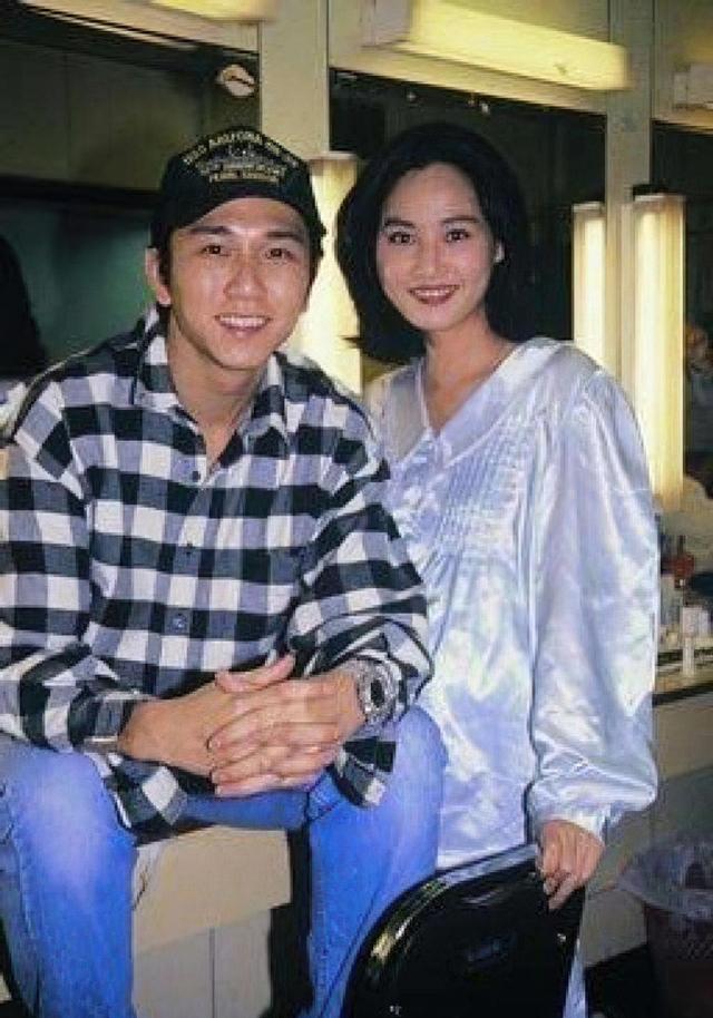 苦熬7年逼走原配，上位3年“遭报应”，脖子以下全是瘤惨死豪宅