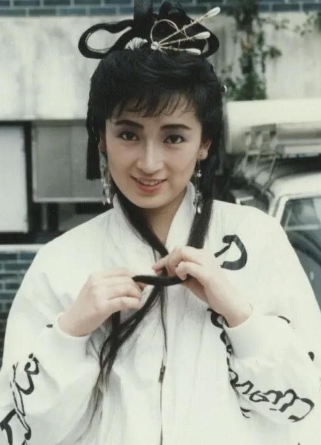 女星龚慈恩:情断黄日华,两任丈夫“背叛”她,60岁坚强优雅