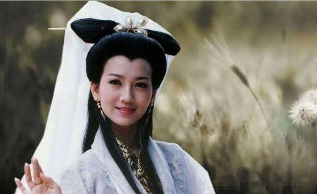 赵雅芝出轨被家暴,二婚嫁“花心龙套男”,情人痴等10年削发出家