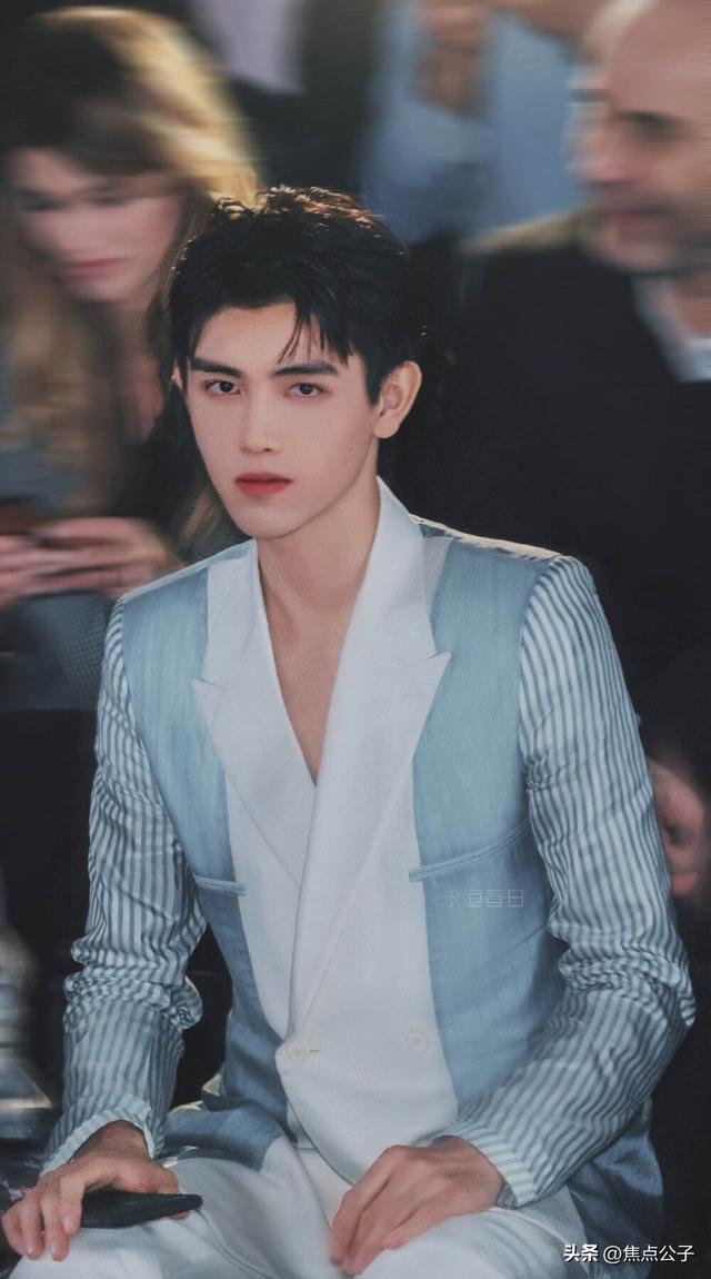 为啥整容？范丞丞前队友王子异录节目脸变化大，网友：像陈飞宇