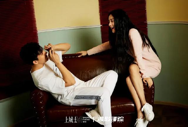 《漫影寻踪》神秘来袭,baby与王安宇合照暗藏何种玄机?