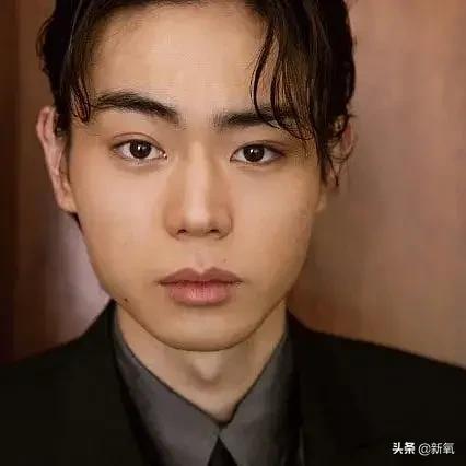 又丧又纯净！日本神颜菅田将晖长得好嚣张