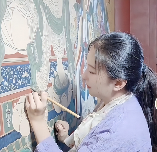 16年，东北美女画家离婚后，跑到江西出家当道士，如今怎么样了？