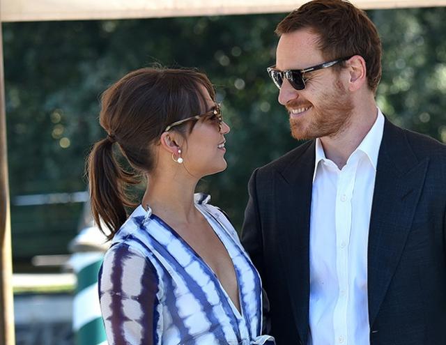 外媒曝“法鲨”“坎妹”下月大婚!相识三年修成正果