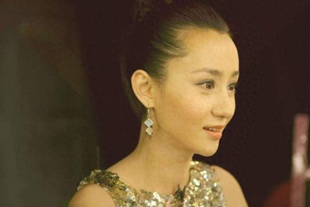 “他红了就不能提了”：5个当红男星的最佳前女友，不炒作是底线