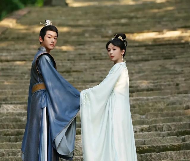 到底是谁的相思？五大方面深度剖析桐华《长相思》