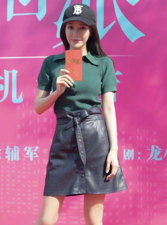 秦岚新剧开机,与小19岁王鹤棣演情侣,网友:毫无违和感