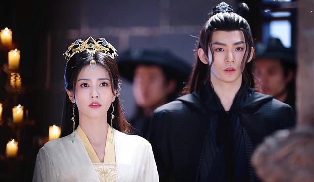 《长月烬明》叶冰裳真面目曝光，澹台烬为何舍苏苏救她？原因有三