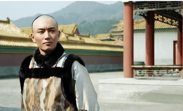 胤祹：康熙第十二子，生母活97岁，手握大权却不夺嫡，得乾隆重用