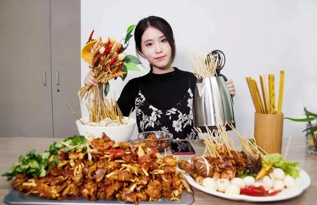 23岁年入5000万,曾力压李子柒的办公室小野,如今怎样了?