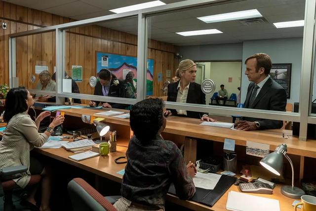 20年评分最高十部英美剧，《黄石》第5，《后翼弃兵》仅排第8