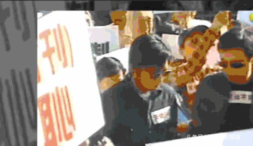 28年后刘嘉玲首回应裸照门：永远忘不了梁朝伟对我说的话……