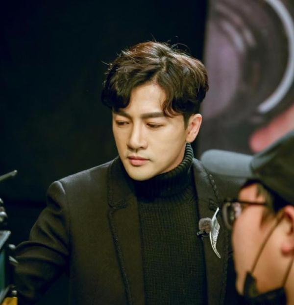 45岁苏有朋近照变化太大,和以前截然不同,吴奇隆:我都不敢认了