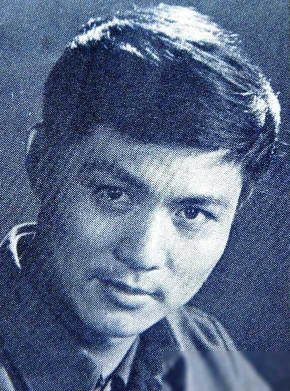 沈冠初，这位息影23年的昔日银幕美男，让我们一起瞧瞧他的罕见