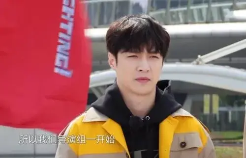 热巴168，岳云鹏170，张艺兴175，当三人站一排，奇妙