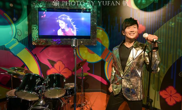 在重庆可以一次与几十位中外明星面对面？没想到竟然是真的