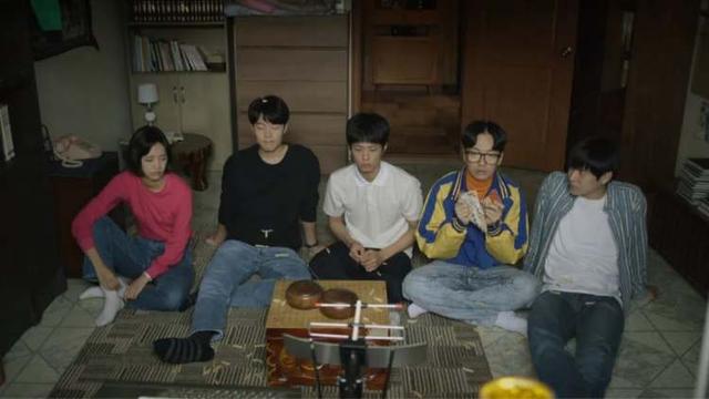 今年的最佳剧集，由打工人亲自出演