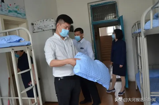 LYIS精神——洛阳国际学校致敬最美管理者