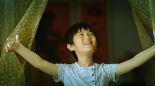 《唤爱》：妈妈去世，爸爸瘫痪，5岁的他捡破烂改变了自己的人生